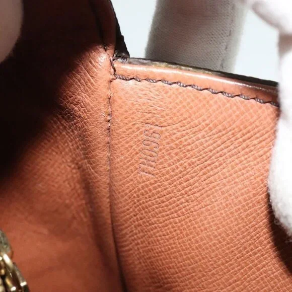 Authentic LOUIS VUITTON Monogram Saint Cloud GM Shoulder Bag M51242 LV - Picture 4 of 16